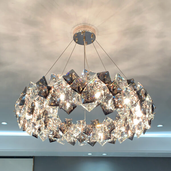 Alejandro 8 Lights Gold Chandelier
