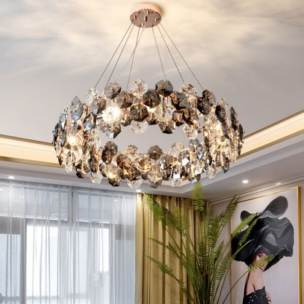 Senira 8 Lights Gold Chandelier
